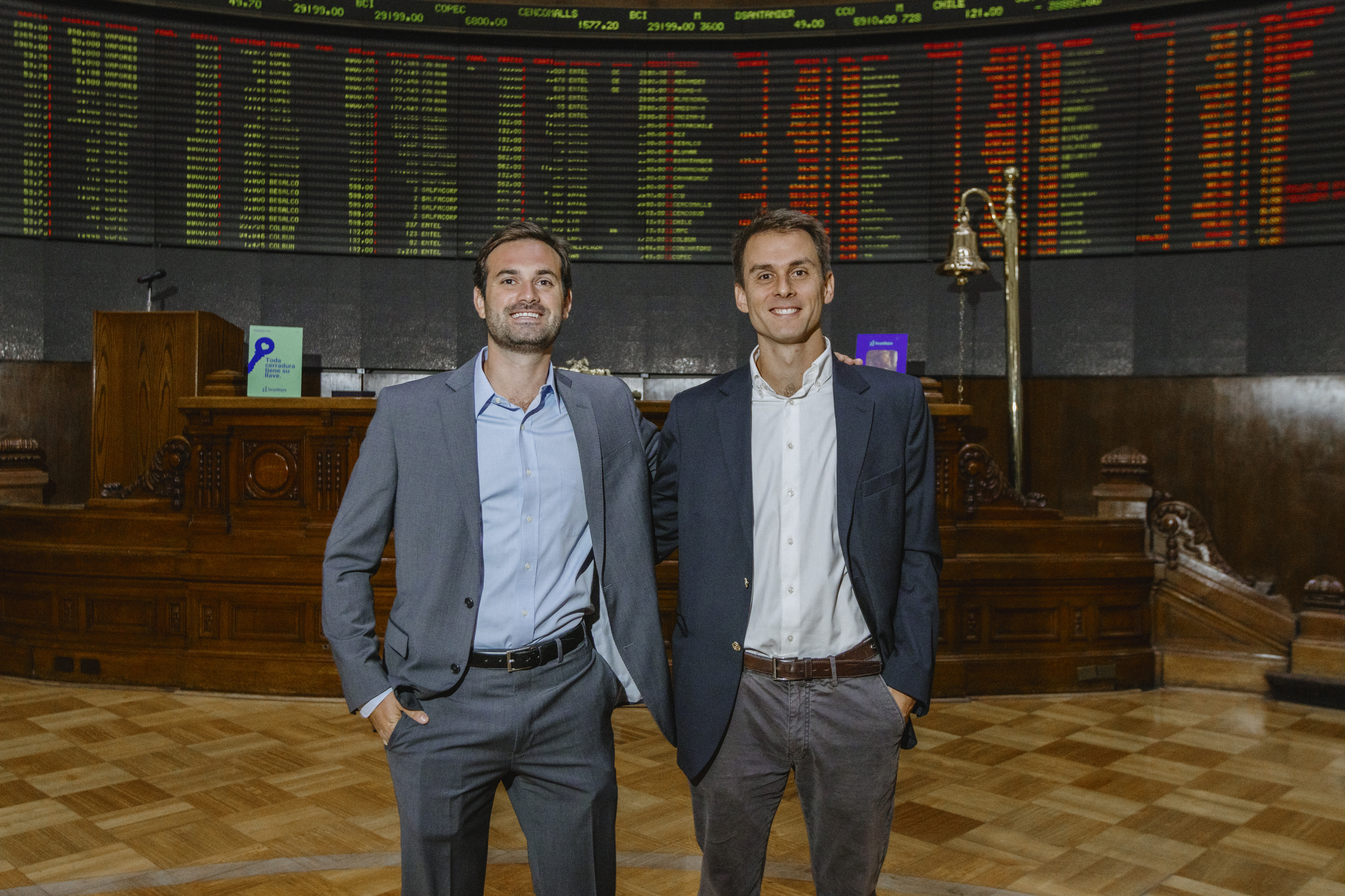 Agustín Ruiz-Tagle y Nicolás Méndez Mackenna en la Bolsa de Santiago